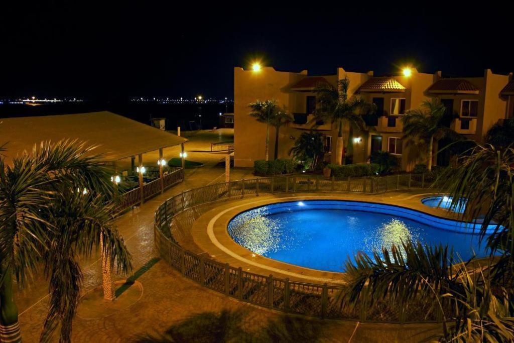 Alahlam Resort Yanbu Exterior photo